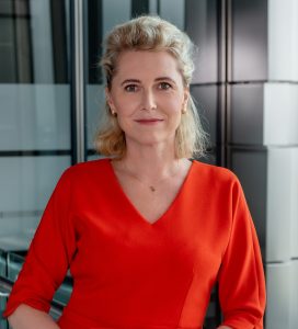 How is Poland adapting to evolving work models and flexible work?
